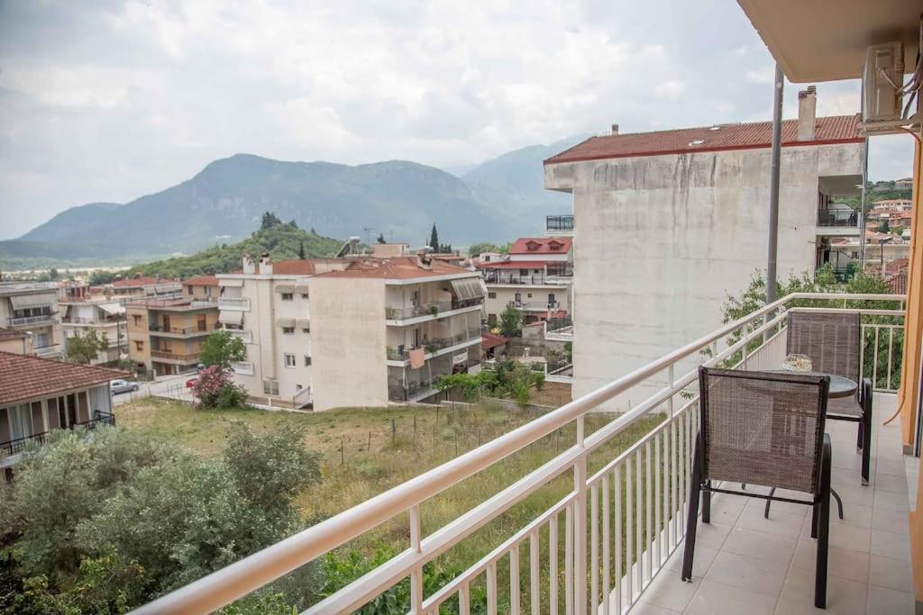 Апартаменты House With Amazing View Of Meteora Калампака Экстерьер фото